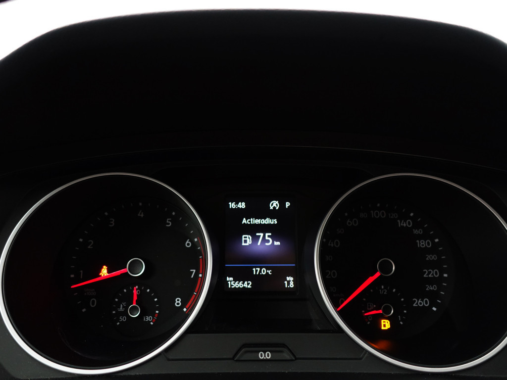 
Volkswagen Tiguan 1.4 TSI ACT R Line Aut- Sport Leder Interieur, Front Assist, Clima, Cruise vol									