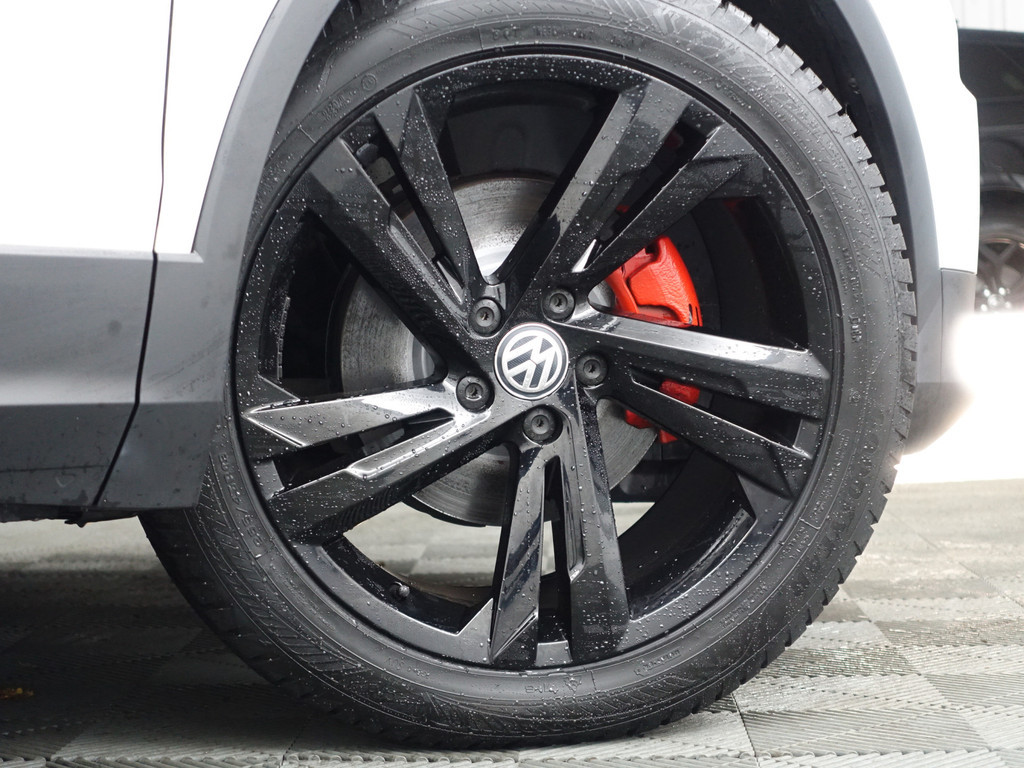 
Volkswagen Tiguan 1.4 TSI ACT R Line Aut- Sport Leder Interieur, Front Assist, Clima, Cruise vol									