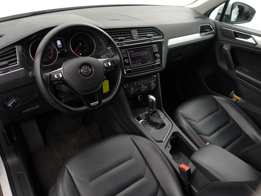 
Volkswagen Tiguan 1.4 TSI ACT R Line Aut- Sport Leder Interieur, Front Assist, Clima, Cruise vol									