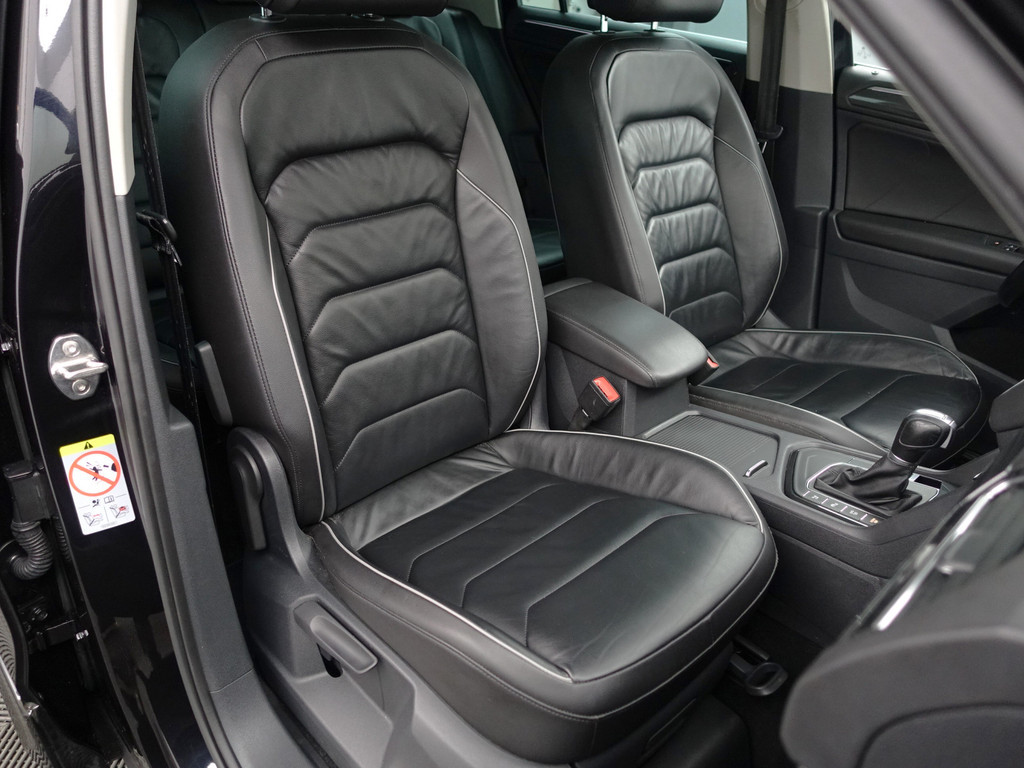 
Volkswagen Tiguan 1.5 TSI R-Line Advance Aut- Panoramadak, Stuur/Stoelverwarming, Memory, Park Assist, Park Pilot vol									