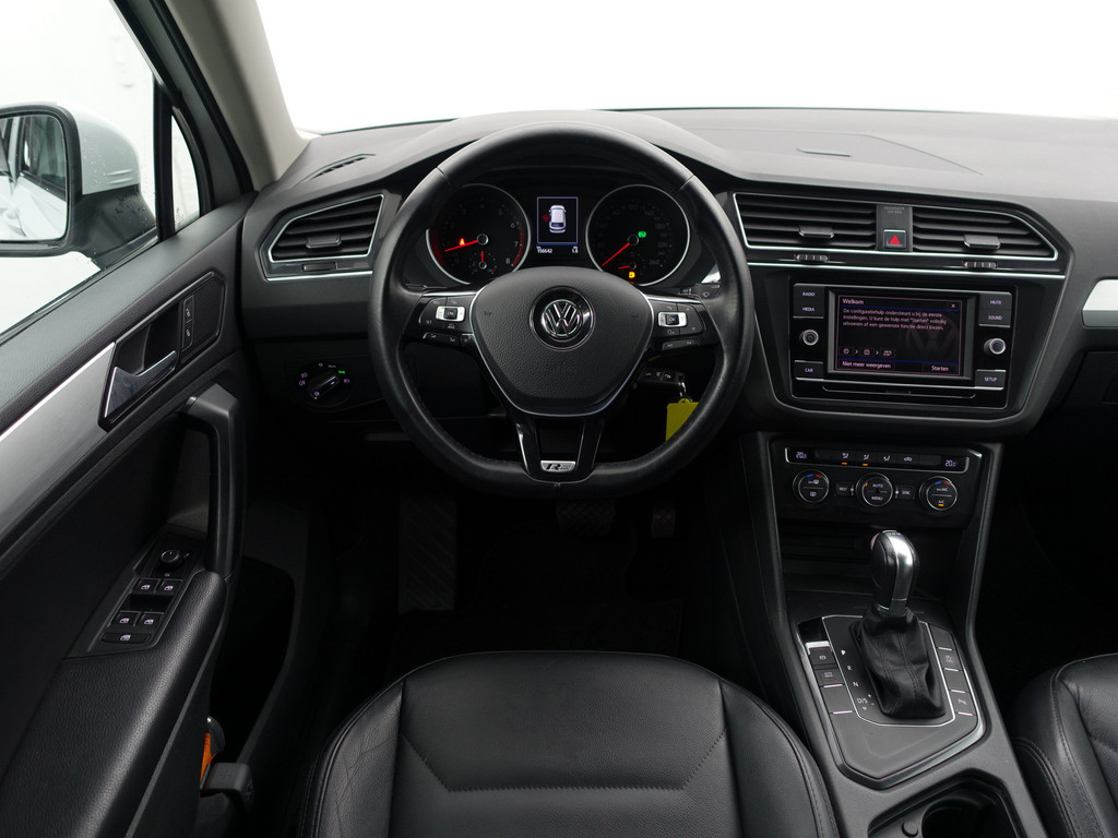 
Volkswagen Tiguan 1.4 TSI ACT R Line Aut- Sport Leder Interieur, Front Assist, Clima, Cruise vol									