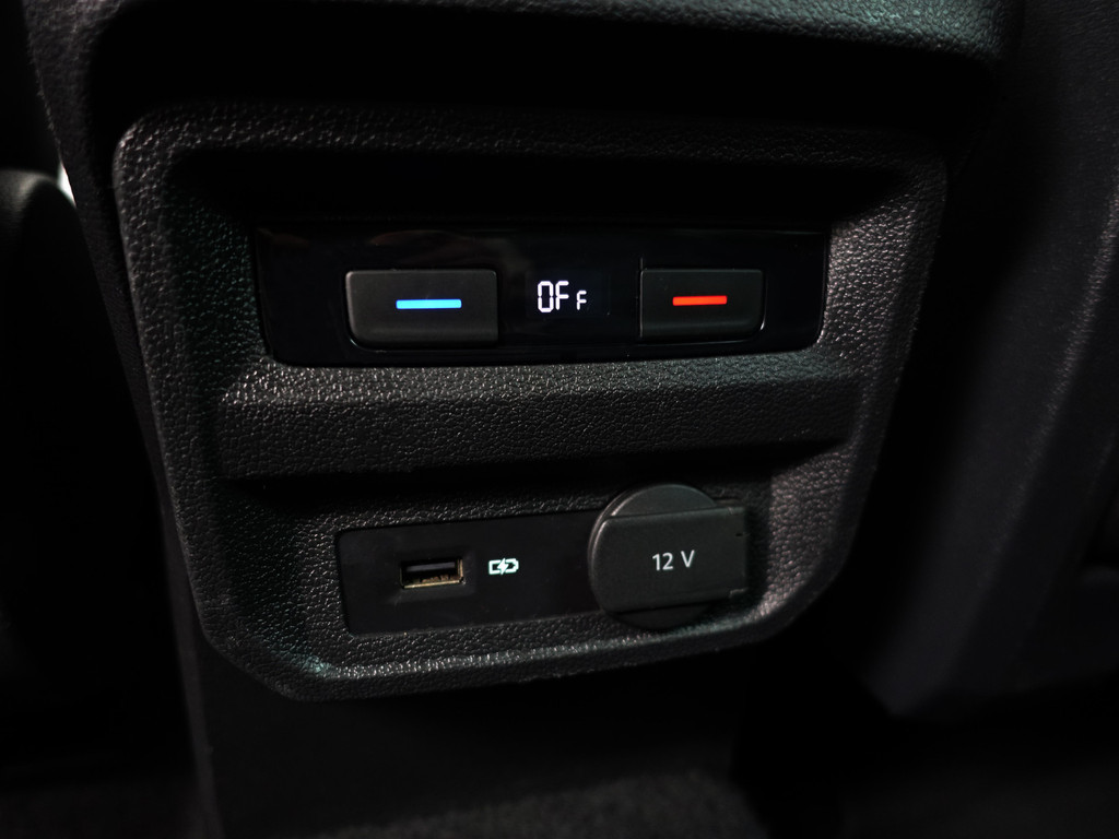 
Volkswagen Tiguan 1.5 TSI R-Line Advance Aut- Panoramadak, Stuur/Stoelverwarming, Memory, Park Assist, Park Pilot vol									