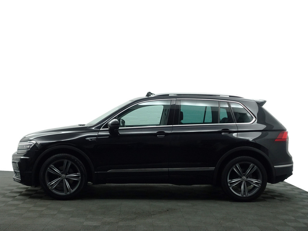 
Volkswagen Tiguan 1.5 TSI R-Line Advance Aut- Panoramadak, Stuur/Stoelverwarming, Memory, Park Assist, Park Pilot vol									