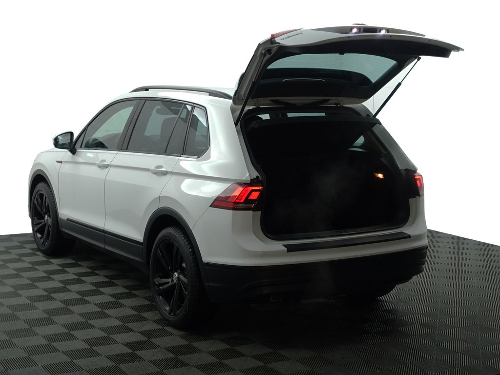 
Volkswagen Tiguan 1.4 TSI ACT R Line Aut- Sport Leder Interieur, Front Assist, Clima, Cruise vol									