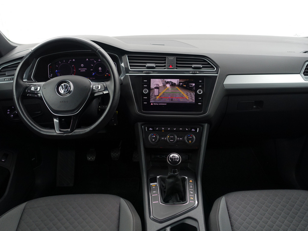
Volkswagen Tiguan 1.5 TSI 170pk R line Edition- Dynamic Select, Carplay, Virtual Cockpit, Ada Cruise, Camera, Trekhaak, Xenon Led vol									
