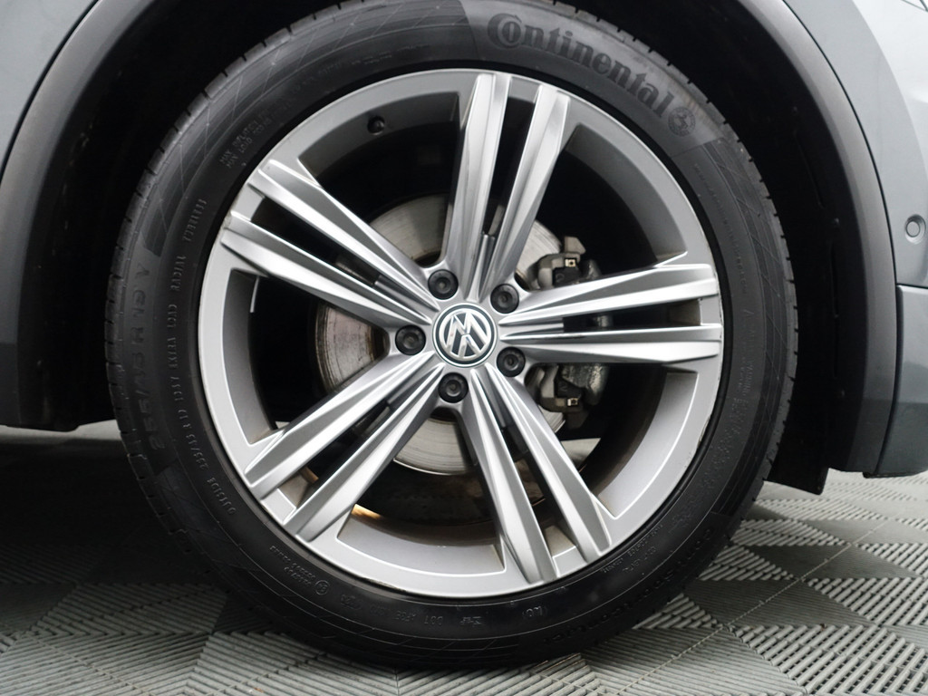 
Volkswagen Tiguan 1.5 TSI 170pk R line Edition- Dynamic Select, Carplay, Virtual Cockpit, Ada Cruise, Camera, Trekhaak, Xenon Led vol									