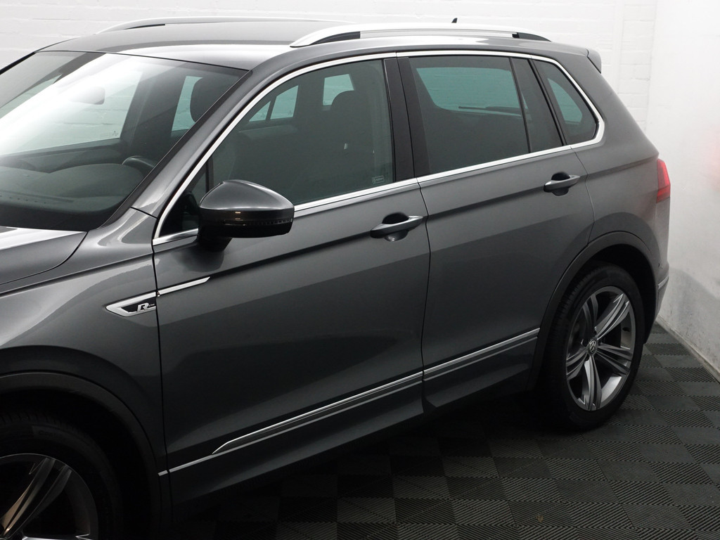 
Volkswagen Tiguan 1.5 TSI 170pk R line Edition- Dynamic Select, Carplay, Virtual Cockpit, Ada Cruise, Camera, Trekhaak, Xenon Led vol									