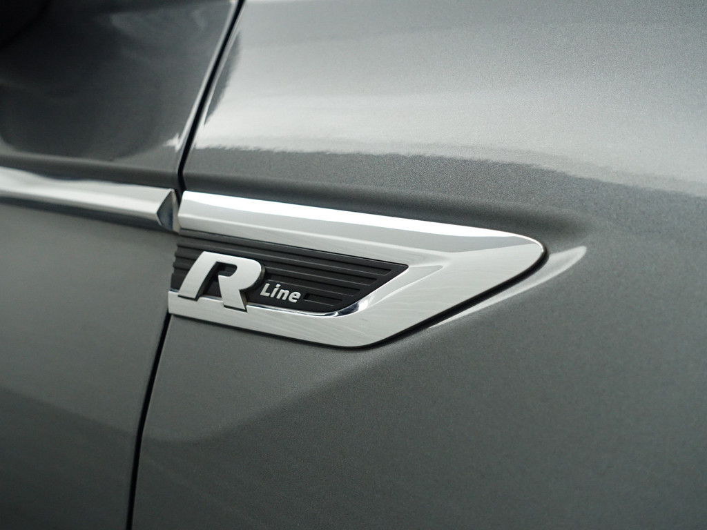 
Volkswagen Tiguan 1.5 TSI 170pk R line Edition- Dynamic Select, Carplay, Virtual Cockpit, Ada Cruise, Camera, Trekhaak, Xenon Led vol									