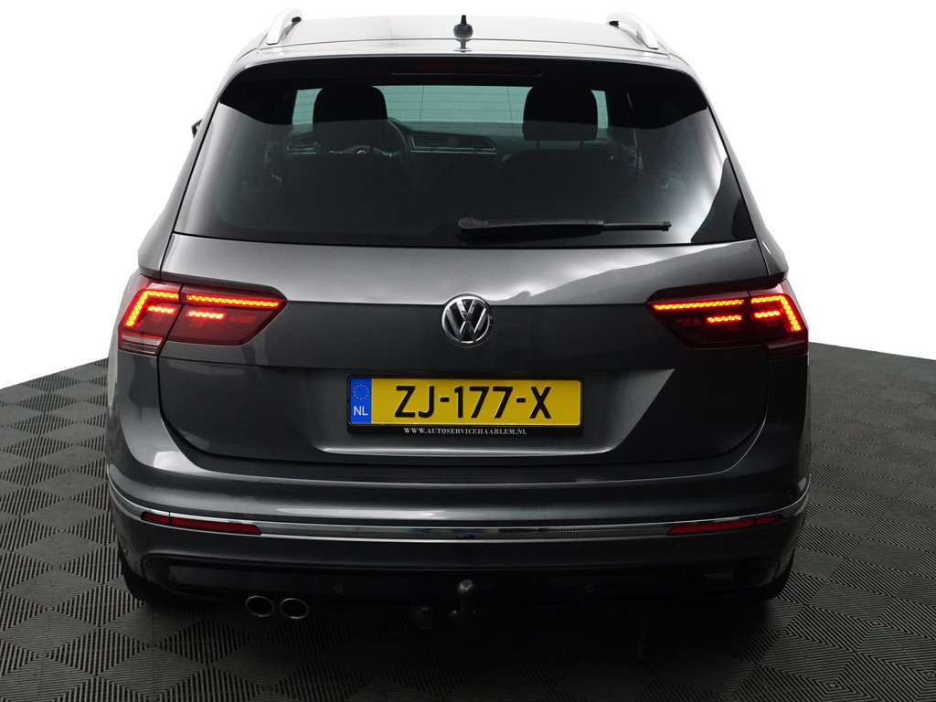 
Volkswagen Tiguan 1.5 TSI 170pk R line Edition- Dynamic Select, Carplay, Virtual Cockpit, Ada Cruise, Camera, Trekhaak, Xenon Led vol									