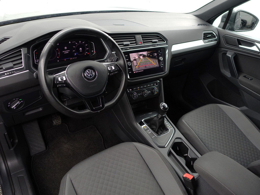 
Volkswagen Tiguan 1.5 TSI 170pk R line Edition- Dynamic Select, Carplay, Virtual Cockpit, Ada Cruise, Camera, Trekhaak, Xenon Led vol									