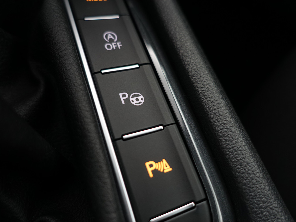 
Volkswagen Tiguan 1.5 TSI 170pk R line Edition- Dynamic Select, Carplay, Virtual Cockpit, Ada Cruise, Camera, Trekhaak, Xenon Led vol									