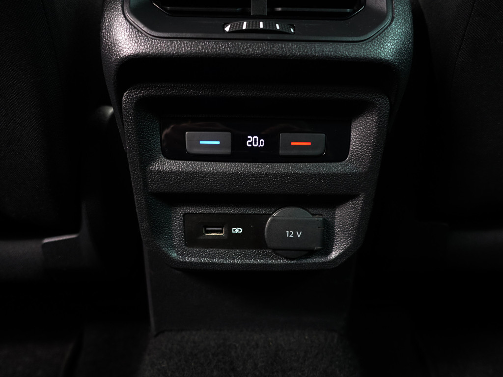 
Volkswagen Tiguan 1.5 TSI 170pk R line Edition- Dynamic Select, Carplay, Virtual Cockpit, Ada Cruise, Camera, Trekhaak, Xenon Led vol									