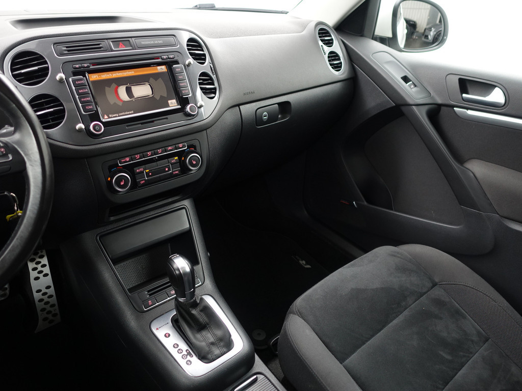 
								Volkswagen Tiguan 2.0 TSI 180pk 4motion R Line Aut- Panodak, Xenon Led, Bearlock, Dynaudio, Park Assist, Park Pilot, Camera vol									