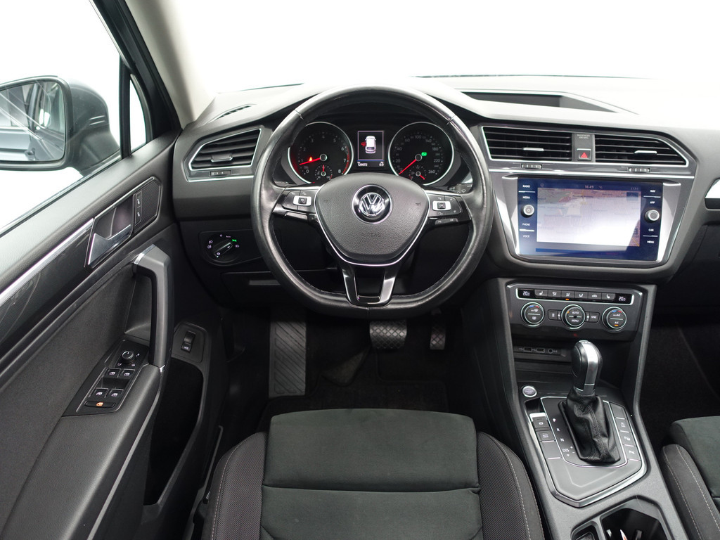 
Volkswagen Tiguan Allspace 1.4 TSI Highline+ Aut- 7 Pers, Panoramadak, Keyless, Massage Stoelen, Carplay, Ada Cruise vol									