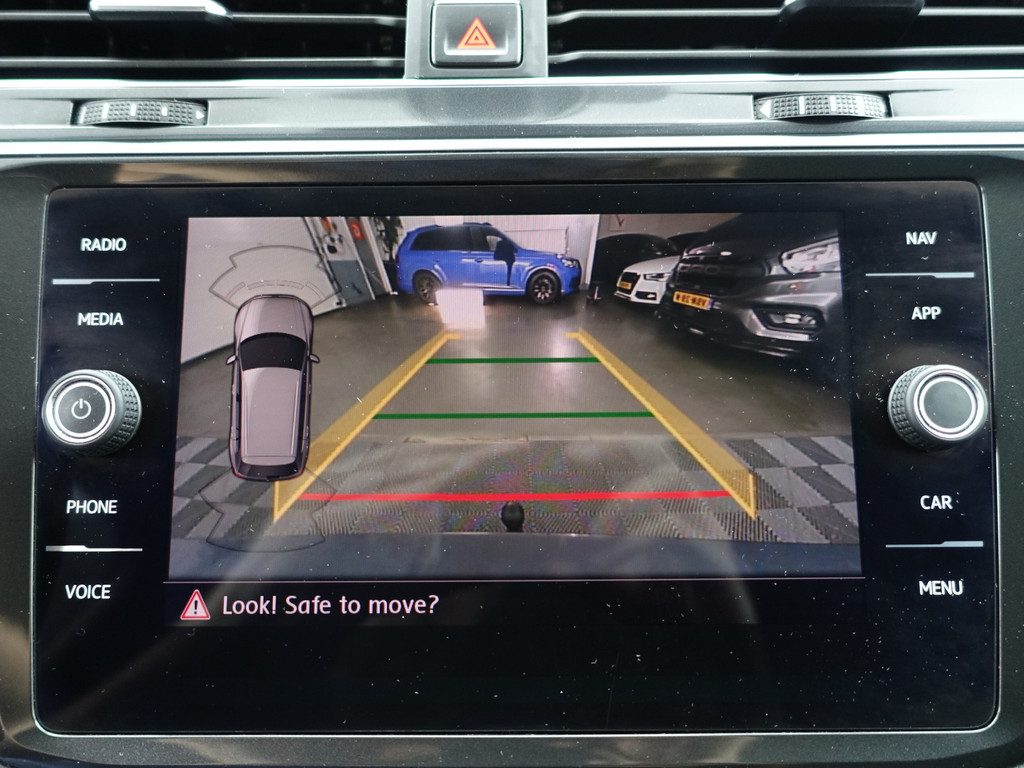 
Volkswagen Tiguan Allspace 1.4 TSI Highline+ Aut- 7 Pers, Panoramadak, Keyless, Massage Stoelen, Carplay, Ada Cruise vol									