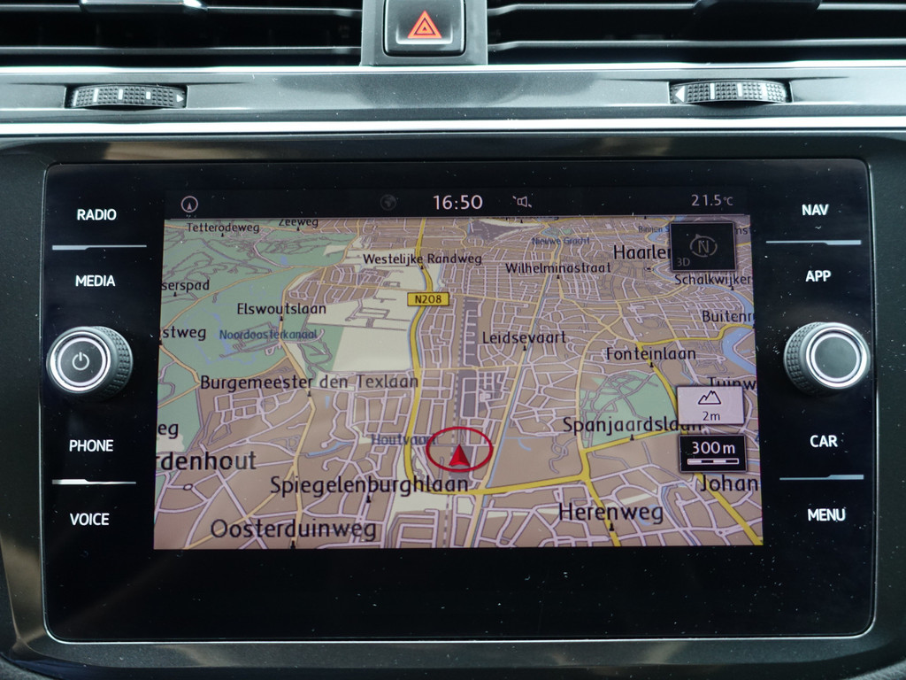 
Volkswagen Tiguan Allspace 1.4 TSI Highline+ Aut- 7 Pers, Panoramadak, Keyless, Massage Stoelen, Carplay, Ada Cruise vol									