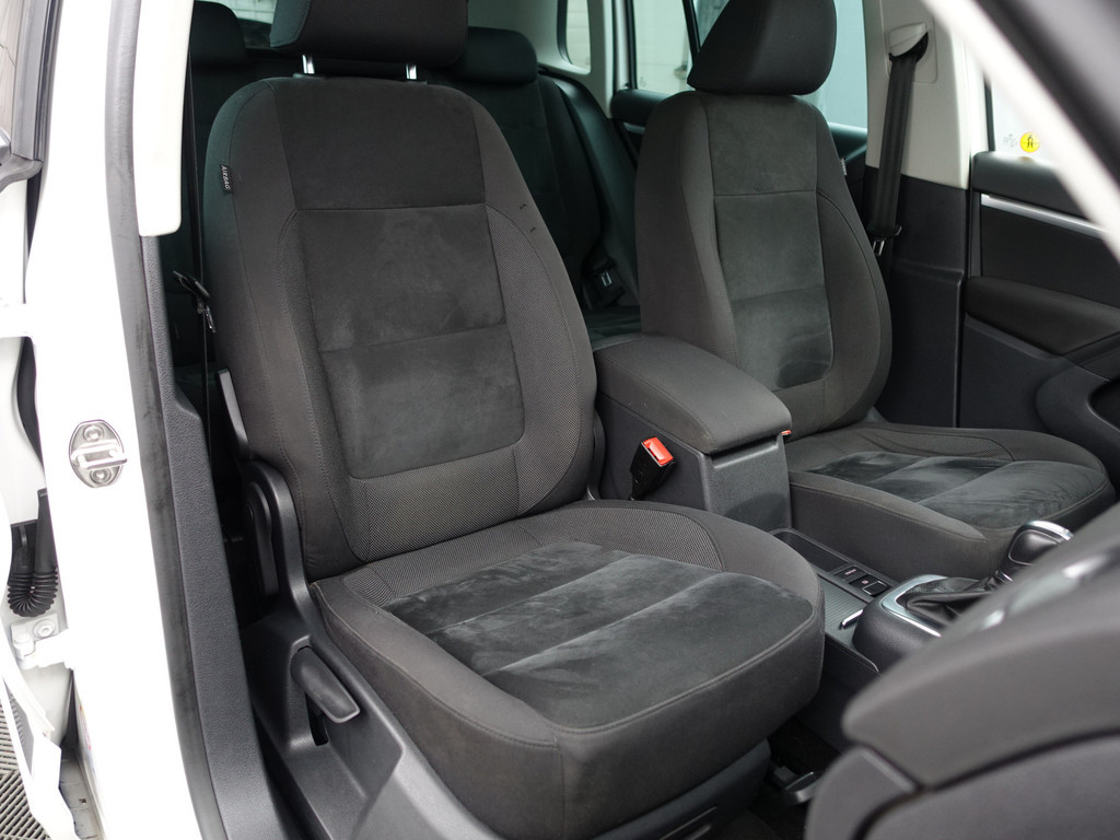 
								Volkswagen Tiguan 2.0 TSI 180pk 4motion R Line Aut- Panodak, Xenon Led, Bearlock, Dynaudio, Park Assist, Park Pilot, Camera vol									