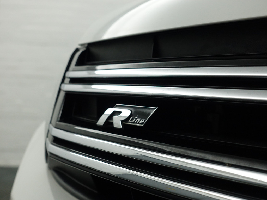 
								Volkswagen Tiguan 2.0 TSI 180pk 4motion R Line Aut- Panodak, Xenon Led, Bearlock, Dynaudio, Park Assist, Park Pilot, Camera vol									