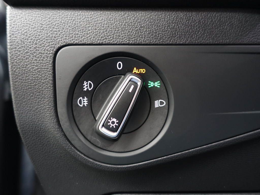 
Volkswagen Tiguan Allspace 1.4 TSI Highline+ Aut- 7 Pers, Panoramadak, Keyless, Massage Stoelen, Carplay, Ada Cruise vol									