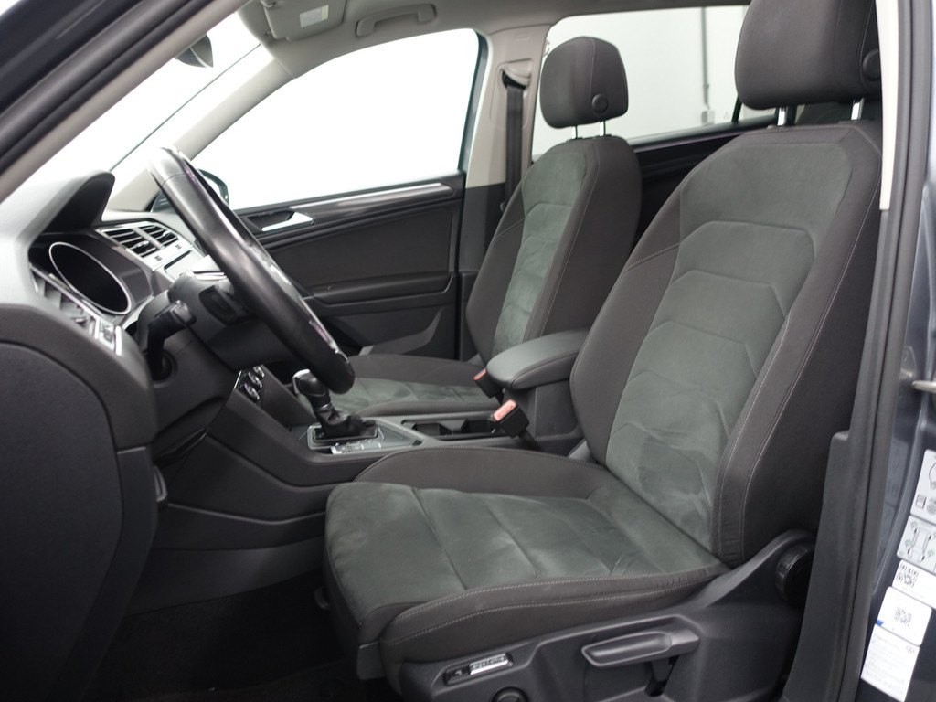 
Volkswagen Tiguan Allspace 1.4 TSI Highline+ Aut- 7 Pers, Panoramadak, Keyless, Massage Stoelen, Carplay, Ada Cruise vol									