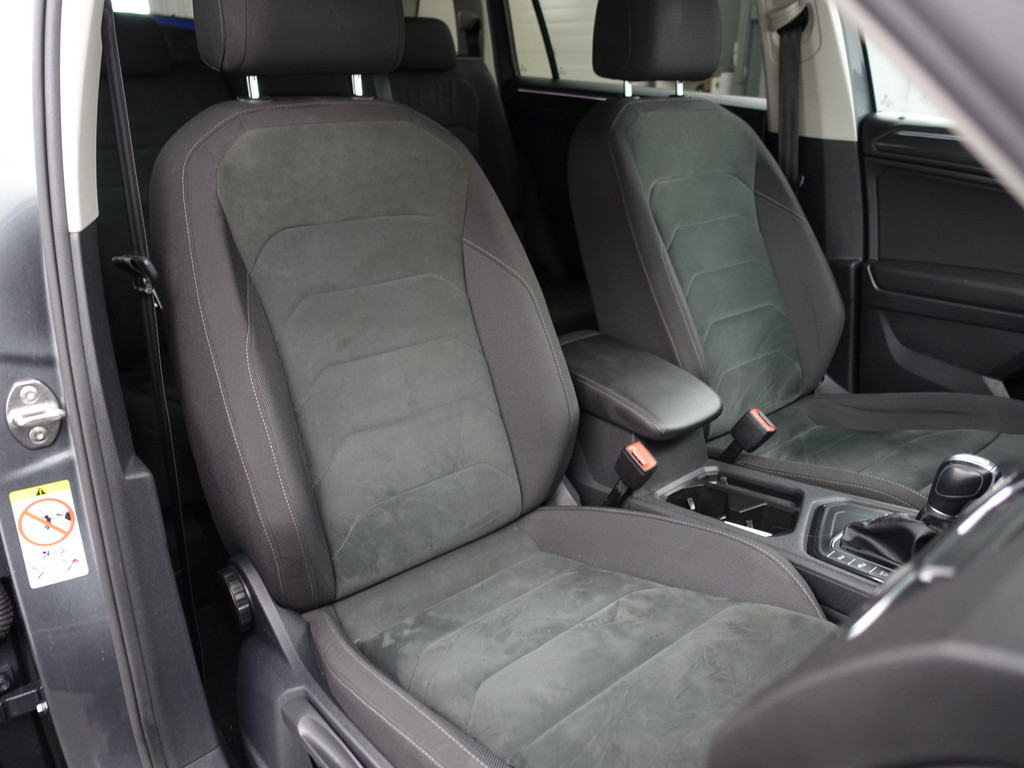 
Volkswagen Tiguan Allspace 1.4 TSI Highline+ Aut- 7 Pers, Panoramadak, Keyless, Massage Stoelen, Carplay, Ada Cruise vol									