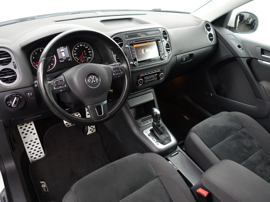 
								Volkswagen Tiguan 2.0 TSI 180pk 4motion R Line Aut- Panodak, Xenon Led, Bearlock, Dynaudio, Park Assist, Park Pilot, Camera vol									
