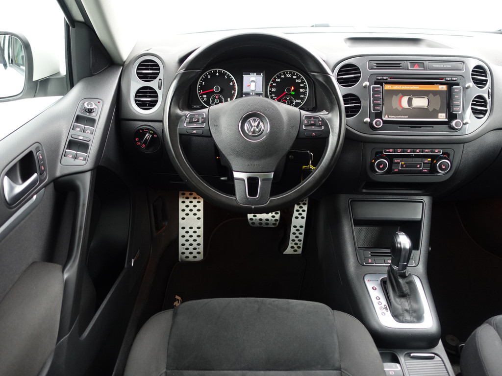 
								Volkswagen Tiguan 2.0 TSI 180pk 4motion R Line Aut- Panodak, Xenon Led, Bearlock, Dynaudio, Park Assist, Park Pilot, Camera vol									
