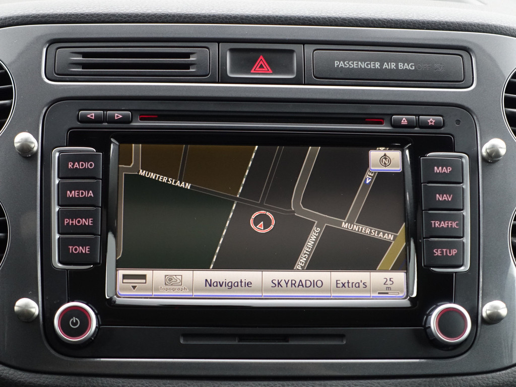
								Volkswagen Tiguan 2.0 TSI 180pk 4motion R Line Aut- Panodak, Xenon Led, Bearlock, Dynaudio, Park Assist, Park Pilot, Camera vol									