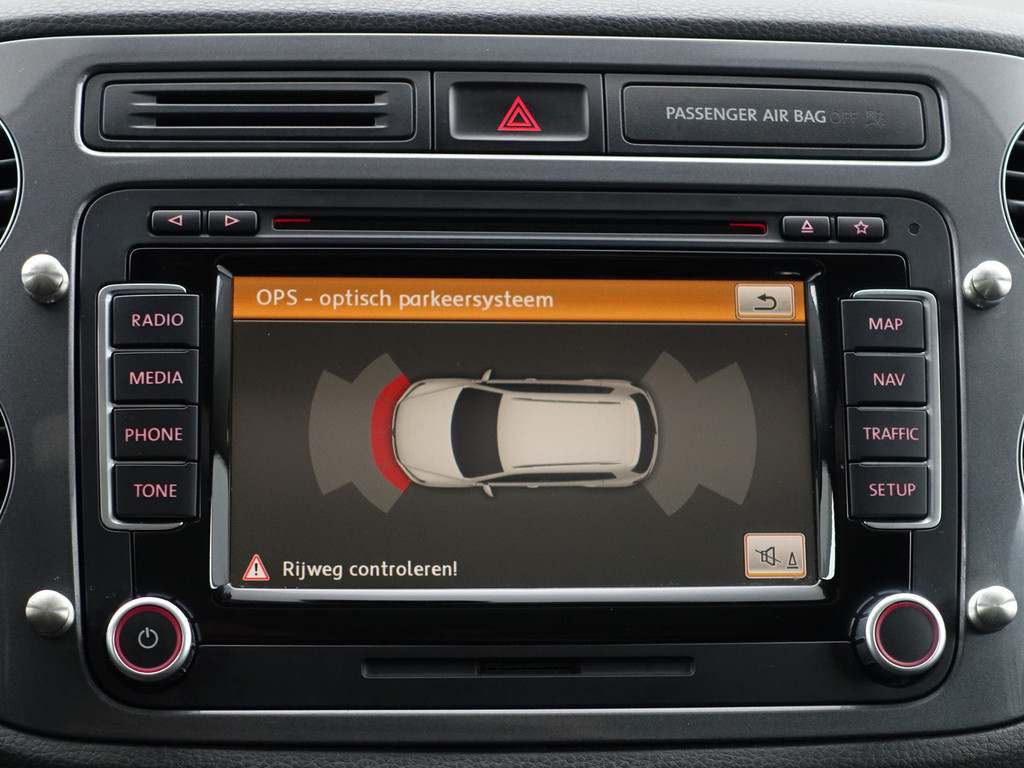 
								Volkswagen Tiguan 2.0 TSI 180pk 4motion R Line Aut- Panodak, Xenon Led, Bearlock, Dynaudio, Park Assist, Park Pilot, Camera vol									