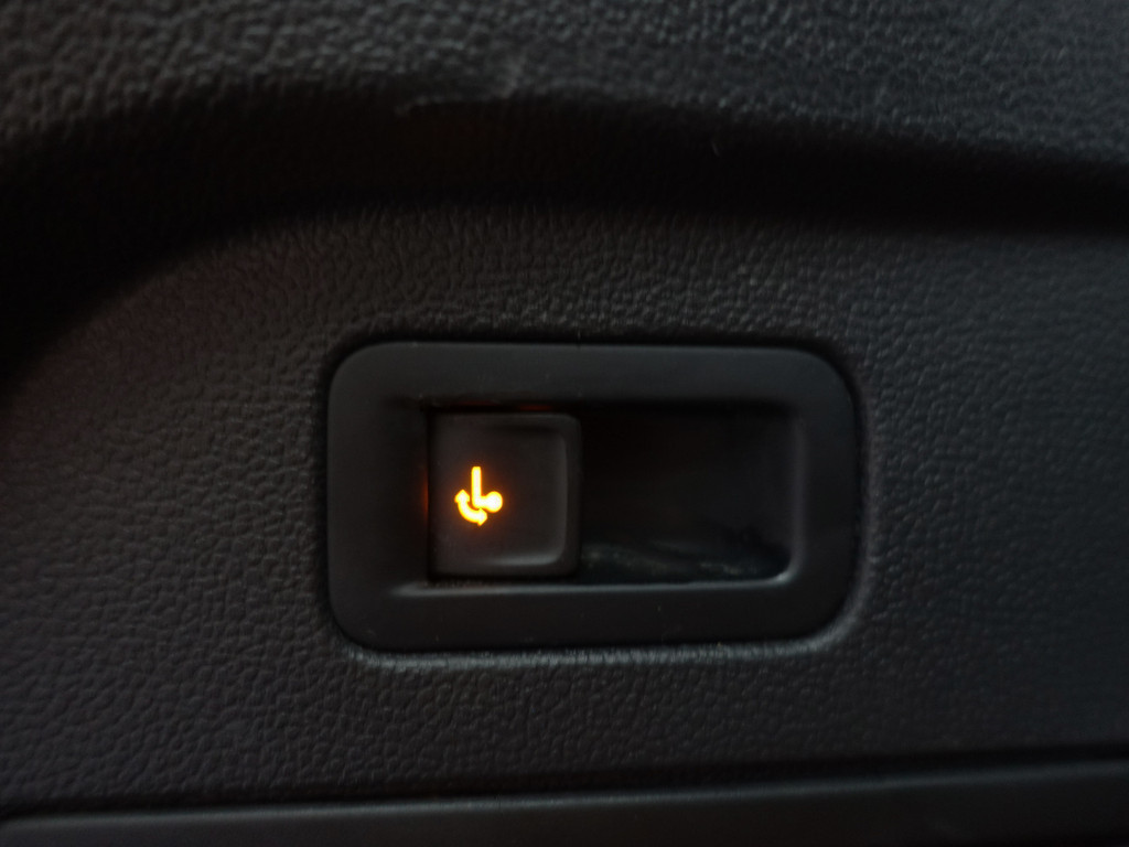 
Volkswagen Tiguan Allspace 1.4 TSI Highline+ Aut- 7 Pers, Panoramadak, Keyless, Massage Stoelen, Carplay, Ada Cruise vol									