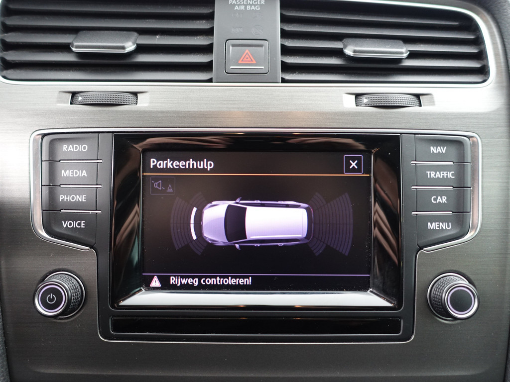 
								Volkswagen GOLF Variant 1.2 TSI Highline- Park Assist, Navi, Stoelverwarming, Clima, Cruise vol									
