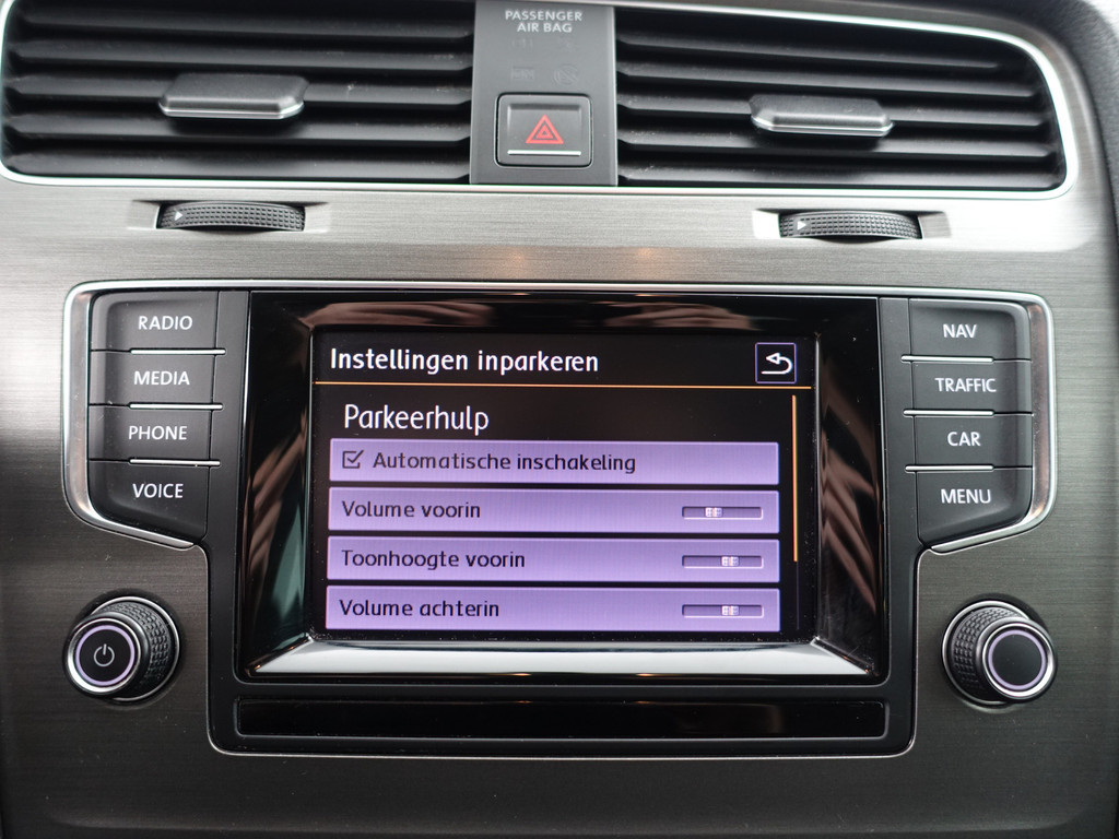 
								Volkswagen GOLF Variant 1.2 TSI Highline- Park Assist, Navi, Stoelverwarming, Clima, Cruise vol									