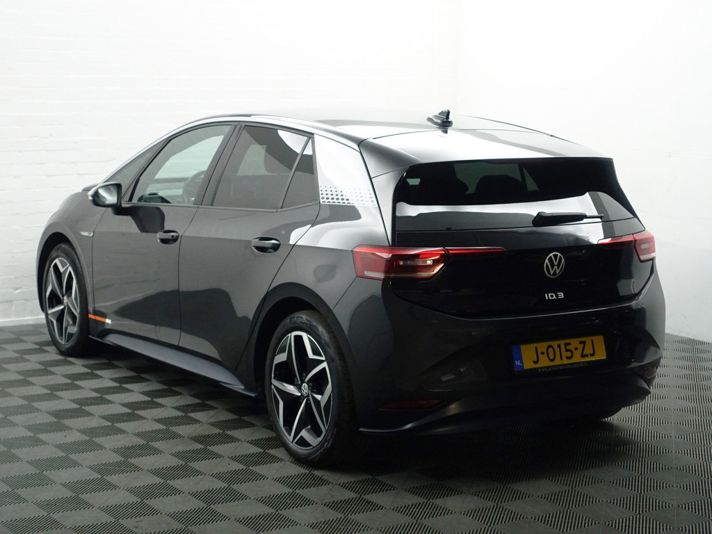 
Volkswagen ID.3 First Plus 58 kWh Aut- Stuur/Stoelverwarming, CarPlay, Sfeerverlichting, Ada Cruise, Standkachel, Xenon led, Dynamic Select vol									