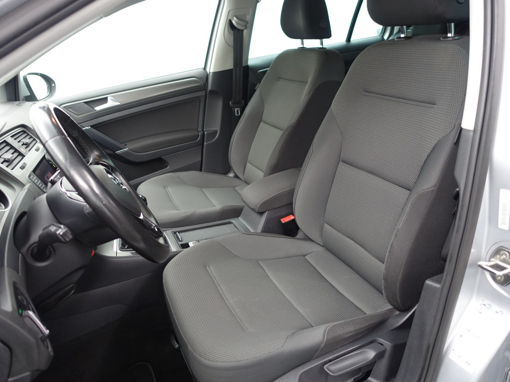 
								Volkswagen GOLF Variant 1.2 TSI Highline- Park Assist, Navi, Stoelverwarming, Clima, Cruise vol									