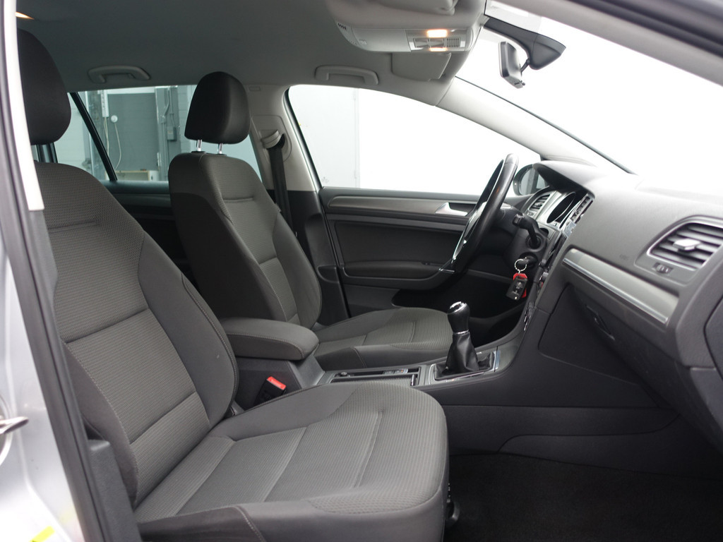 
								Volkswagen GOLF Variant 1.2 TSI Highline- Park Assist, Navi, Stoelverwarming, Clima, Cruise vol									