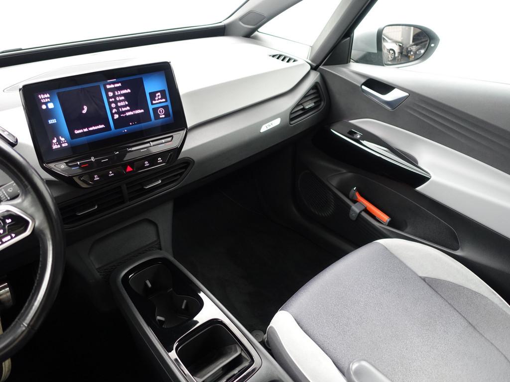 
Volkswagen ID.3 First Plus 58 kWh Aut- Stuur/Stoelverwarming, CarPlay, Sfeerverlichting, Ada Cruise, Standkachel, Xenon led, Dynamic Select vol									