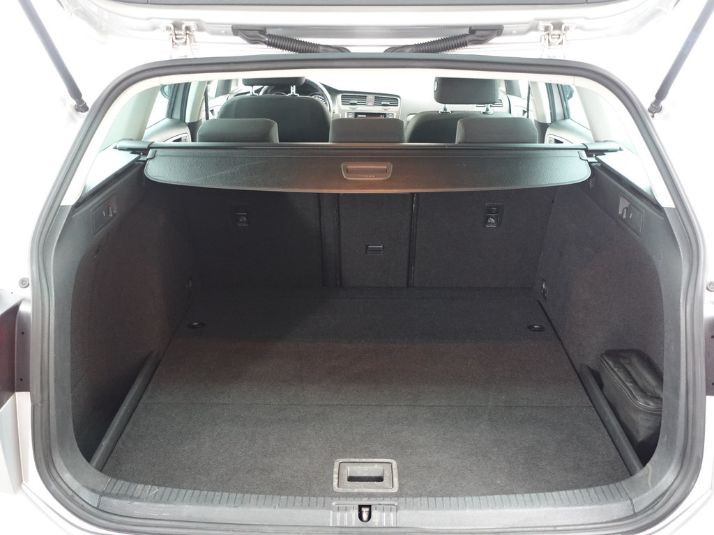 
								Volkswagen GOLF Variant 1.2 TSI Highline- Park Assist, Navi, Stoelverwarming, Clima, Cruise vol									