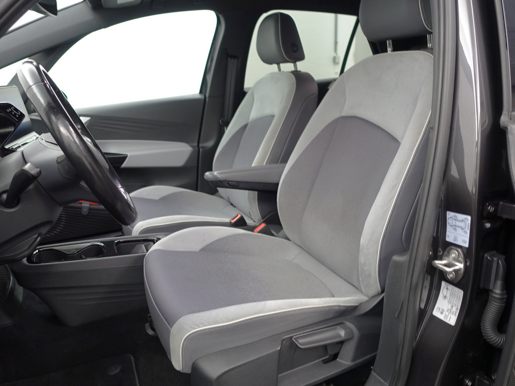 
Volkswagen ID.3 First Plus 58 kWh Aut- Stuur/Stoelverwarming, CarPlay, Sfeerverlichting, Ada Cruise, Standkachel, Xenon led, Dynamic Select vol									