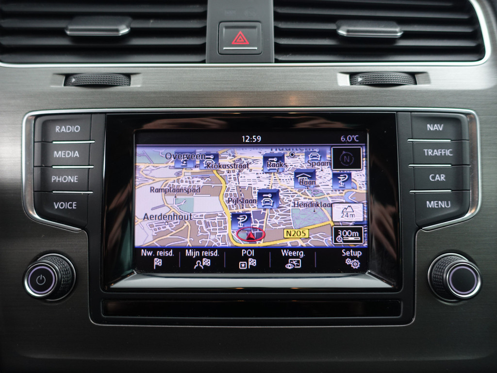 
								Volkswagen GOLF Variant 1.2 TSI Highline- Park Assist, Navi, Stoelverwarming, Clima, Cruise vol									