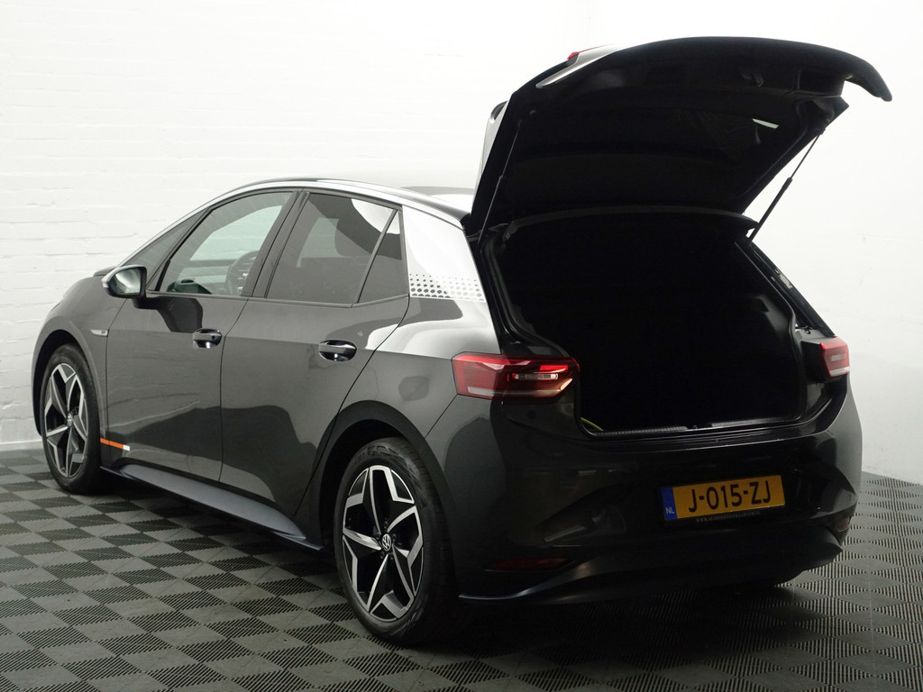 
Volkswagen ID.3 First Plus 58 kWh Aut- Stuur/Stoelverwarming, CarPlay, Sfeerverlichting, Ada Cruise, Standkachel, Xenon led, Dynamic Select vol									