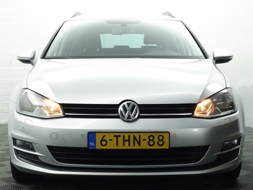 
								Volkswagen GOLF Variant 1.2 TSI Highline- Park Assist, Navi, Stoelverwarming, Clima, Cruise vol									