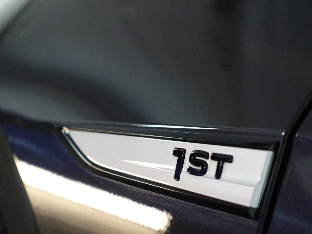 
Volkswagen ID.3 Pro Edition 58 kWh Panodak, Massage Stoelen, Head Up, Stuur/Stoelverwarming, Camera, Ada Cruise vol									