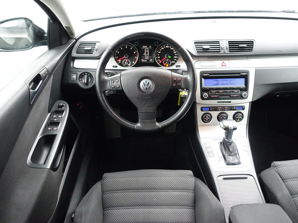
								Volkswagen Passat Variant 3.2 V6 4 Motion Highline Aut- Park Assist, Sport onderstel, Ergo Comfort, Cruise, Clima, Stoelverwarming vol									
