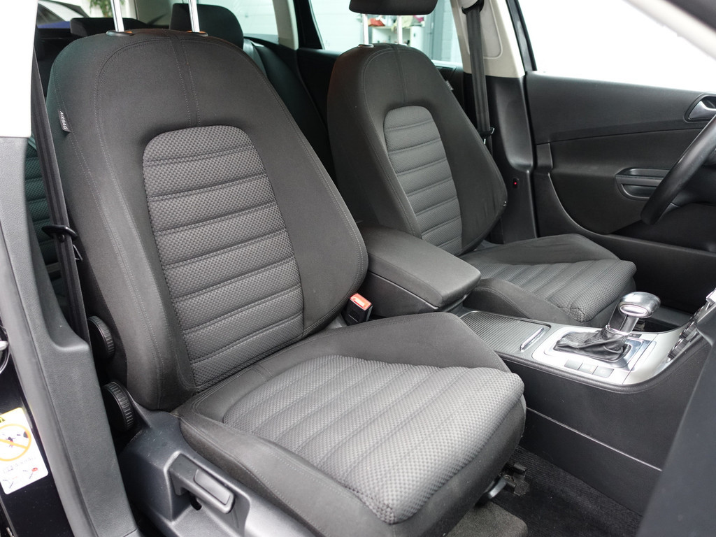 
								Volkswagen Passat Variant 3.2 V6 4 Motion Highline Aut- Park Assist, Sport onderstel, Ergo Comfort, Cruise, Clima, Stoelverwarming vol									