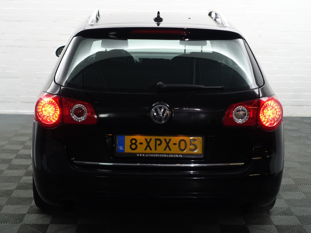 
								Volkswagen Passat Variant 3.2 V6 4 Motion Highline Aut- Park Assist, Sport onderstel, Ergo Comfort, Cruise, Clima, Stoelverwarming vol									