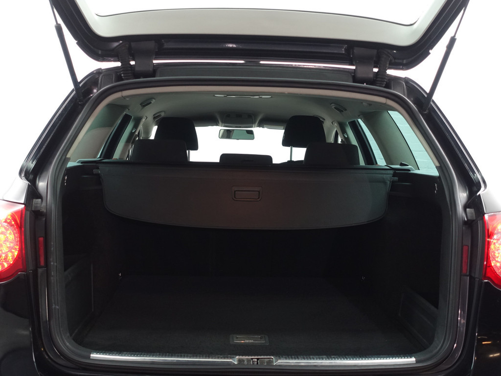 
								Volkswagen Passat Variant 3.2 V6 4 Motion Highline Aut- Park Assist, Sport onderstel, Ergo Comfort, Cruise, Clima, Stoelverwarming vol									