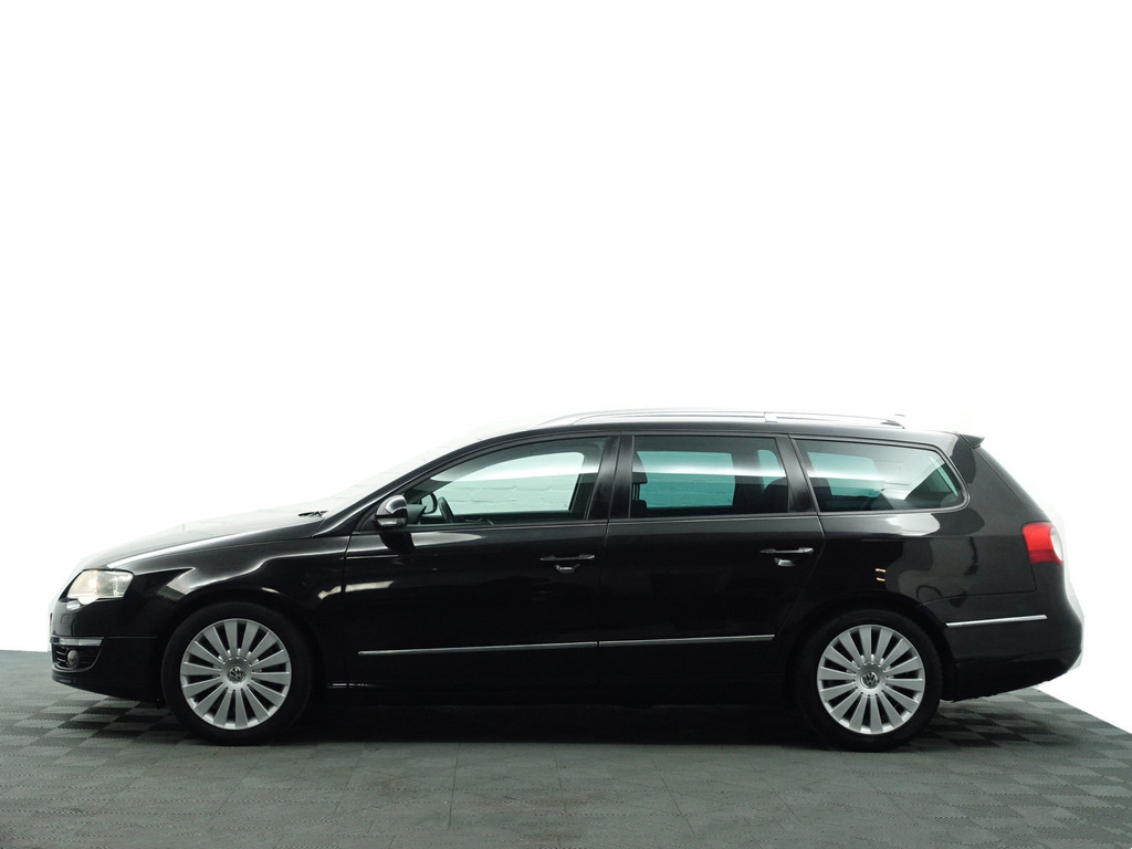 
								Volkswagen Passat Variant 3.2 V6 4 Motion Highline Aut- Park Assist, Sport onderstel, Ergo Comfort, Cruise, Clima, Stoelverwarming vol									