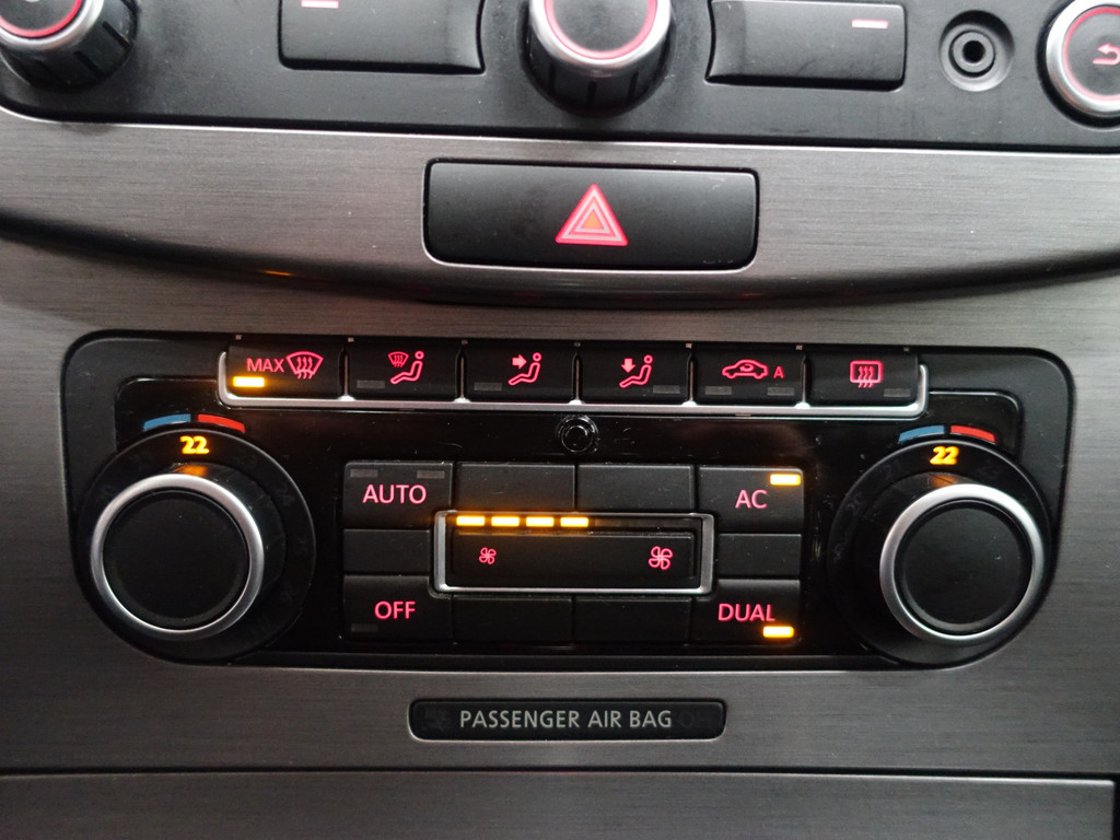 
Volkswagen Passat Variant 1.4 TSI Highline BlueMotion Aut– Park Assist, Navi, Clima, Cruise, Comfort Interieur vol									