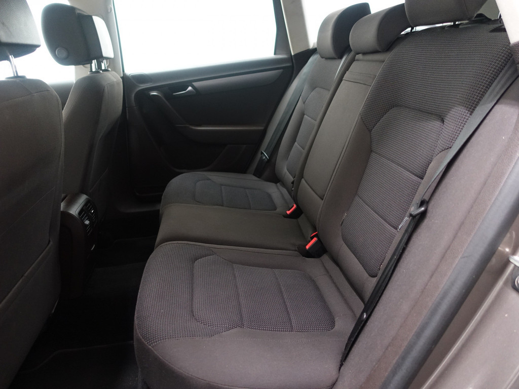 
Volkswagen Passat Variant 1.4 TSI Highline BlueMotion Aut– Park Assist, Navi, Clima, Cruise, Comfort Interieur vol									