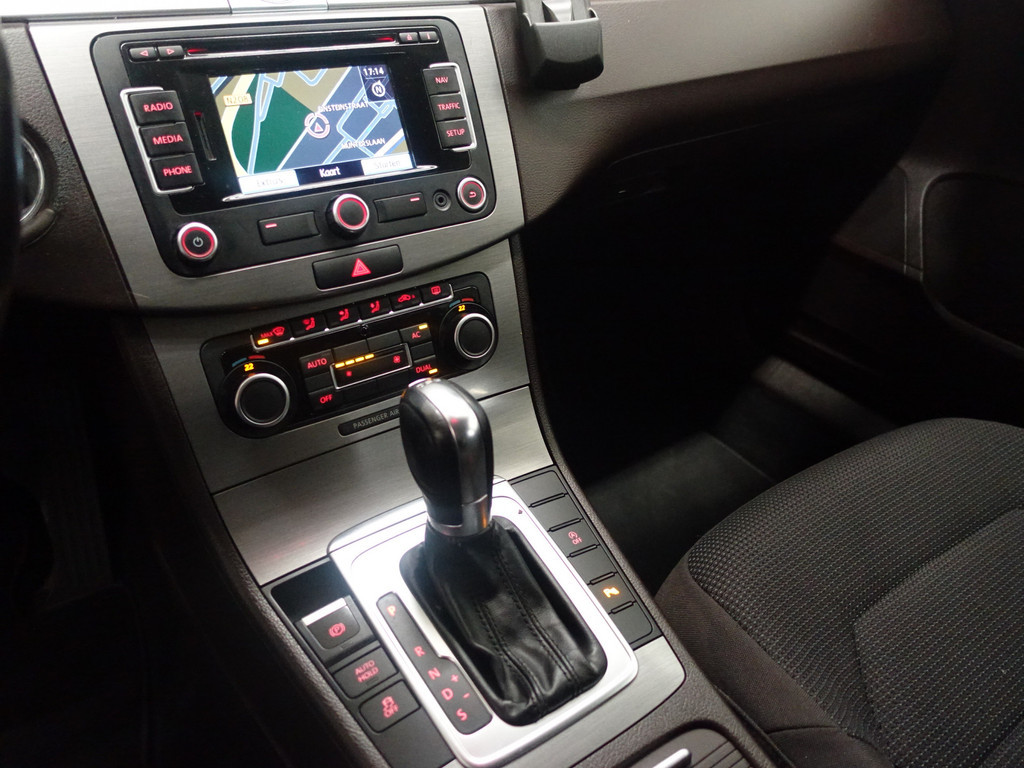 
Volkswagen Passat Variant 1.4 TSI Highline BlueMotion Aut– Park Assist, Navi, Clima, Cruise, Comfort Interieur vol									